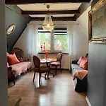 Landhaus I U Staszelow